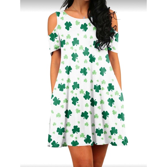 NEW Women's Shamrock St. Patrick's Day 4 Leaf Clover Dress With Pockets Size S - Picture 2 of 5